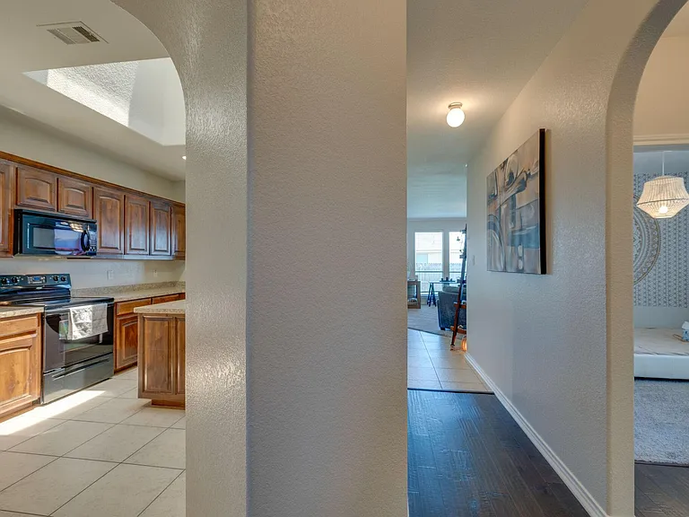 10826 Calderwood Ln — Photo 6