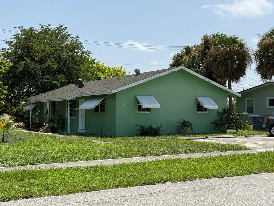 630 Bayberry Dr