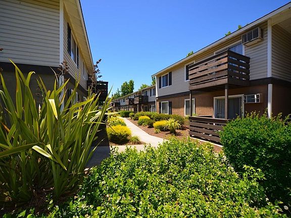 4th image of 2751 Monument Blvd #8b3f9ba6f