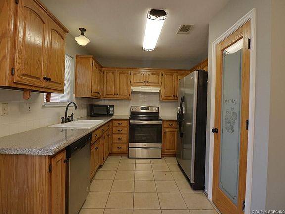 4th image of 1149 E 132nd Pl