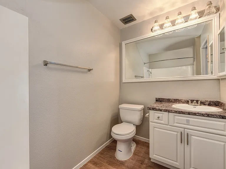 Chardonnay Ridge | Two Bedroom Master Bathroom