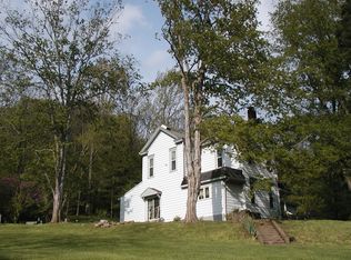 558 Locust Corner Rd, Cincinnati, OH 45245