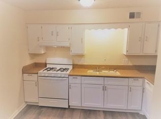 4719 Erskine St #10, Omaha, NE 68104