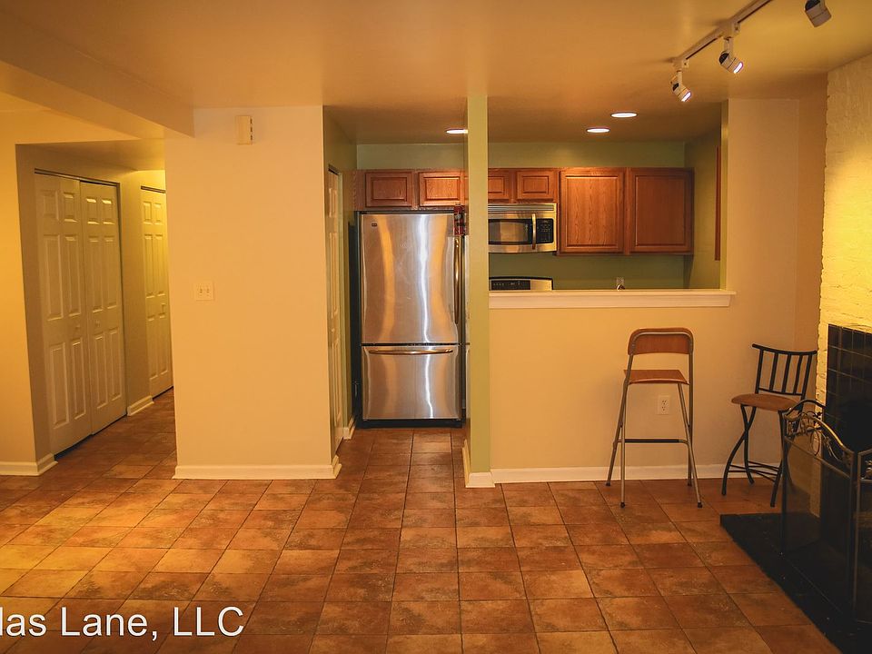 English basement apartment