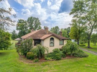 4296 Morefield Rd, Hermitage, PA 16148