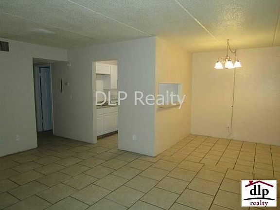 3rd image of 325 8th St APT 5