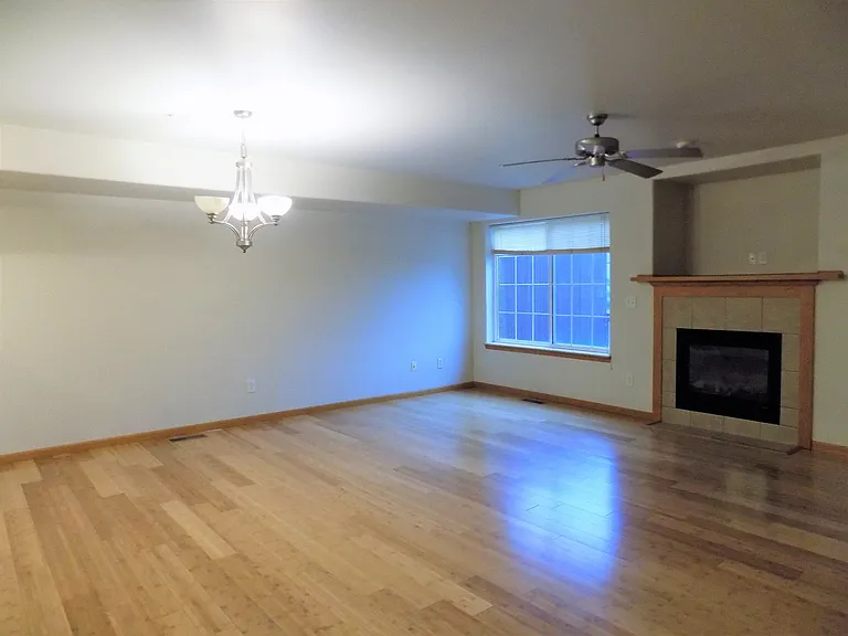4421 E Court St — Photo 17