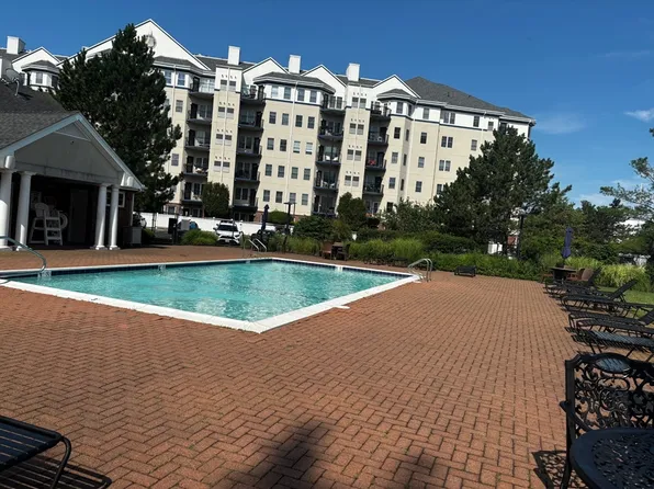 10 Seaport Dr APT 2515, Quincy, MA 02171