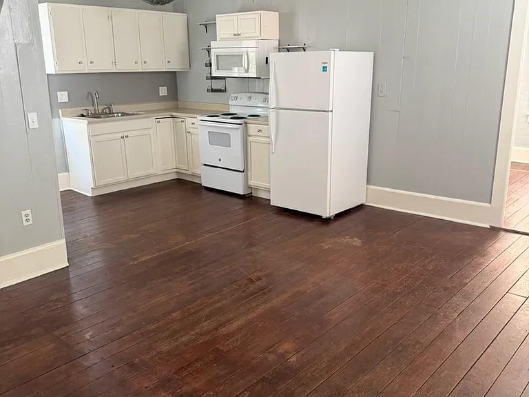 2127 Avenue K #UP — Photo 4