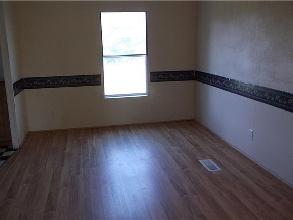 4th image of 20770 SE 192nd St