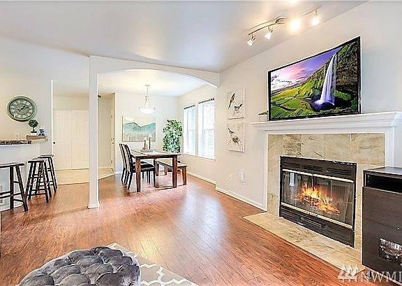 5th image of 18505 SE Newport Way Unit E320