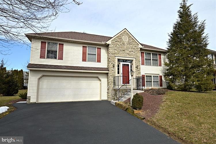 1st image of 43 Manor Oaks Dr