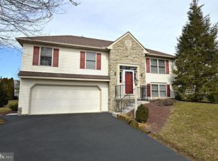 43 Manor Oaks Dr, Millersville, PA