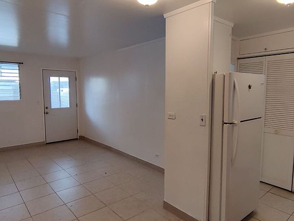 2nd image of 611 University Ave #104