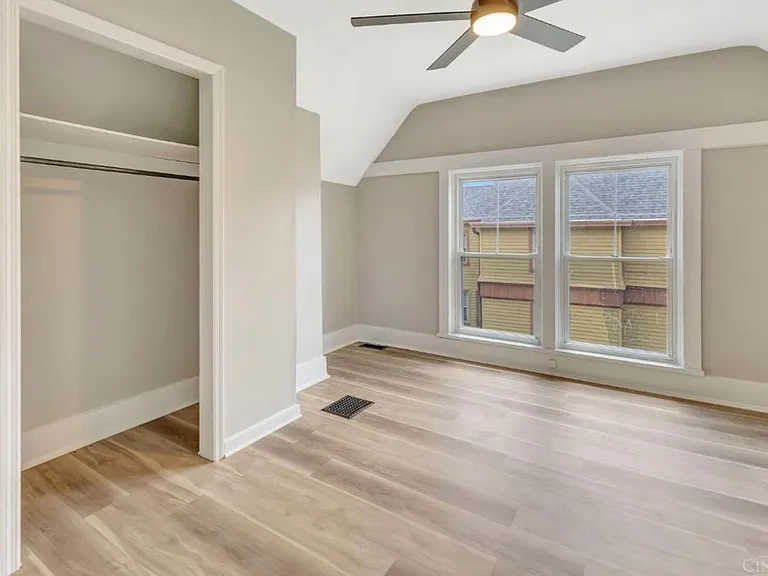 1646 King Ave — Photo 15