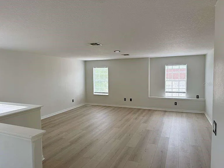 13832 Hawk Lake Dr — Photo 14