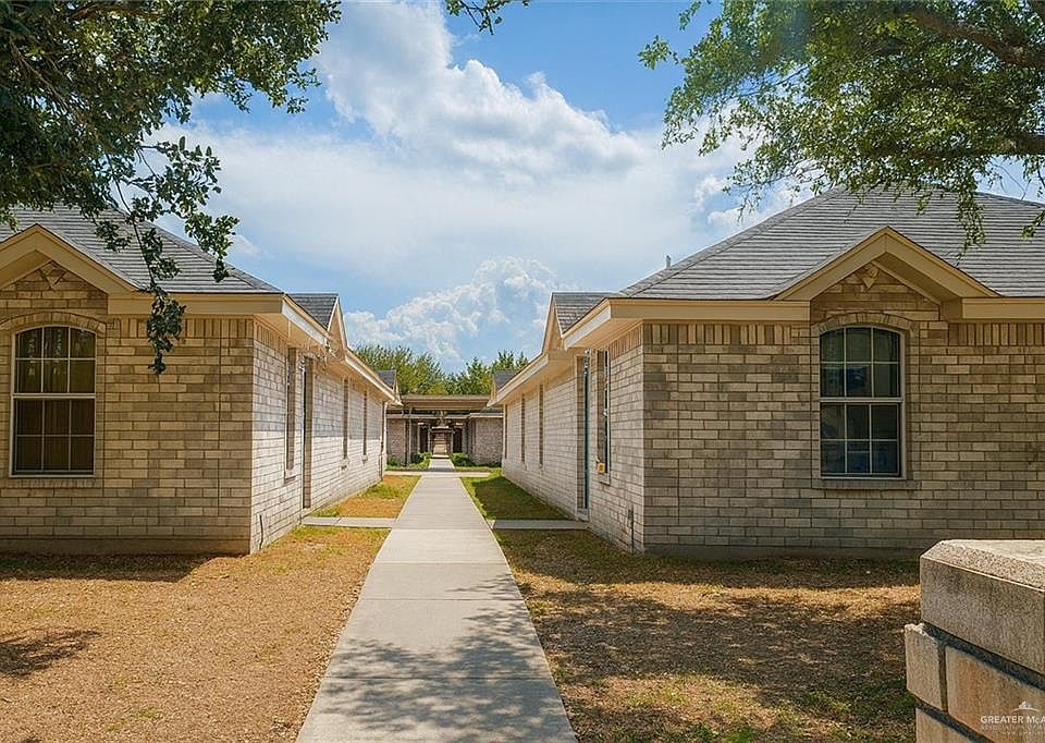 1st image of 2220 W Candlelight Ln #2