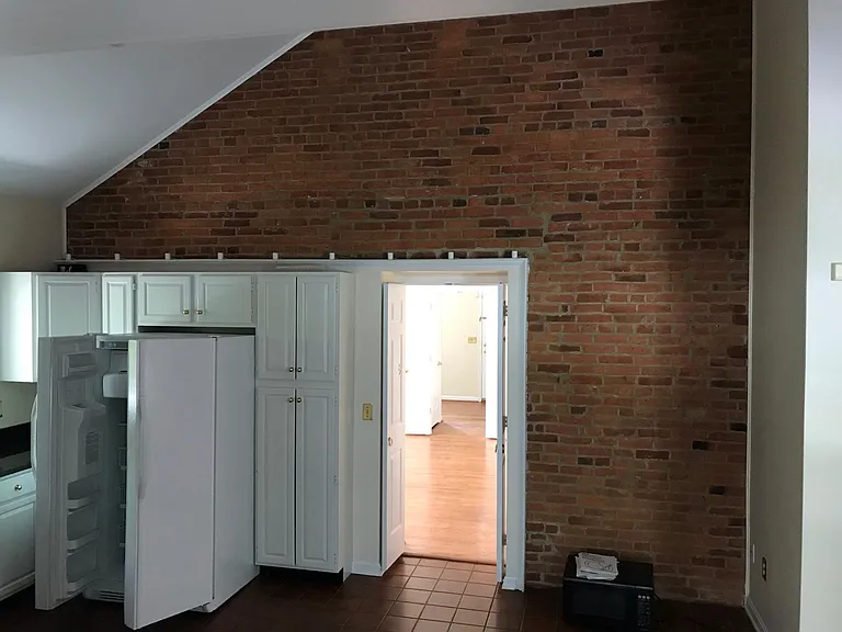 216 Ashland Rd — Photo 9