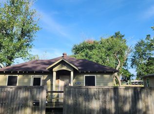 545 S 8th St, Silsbee, TX 77656