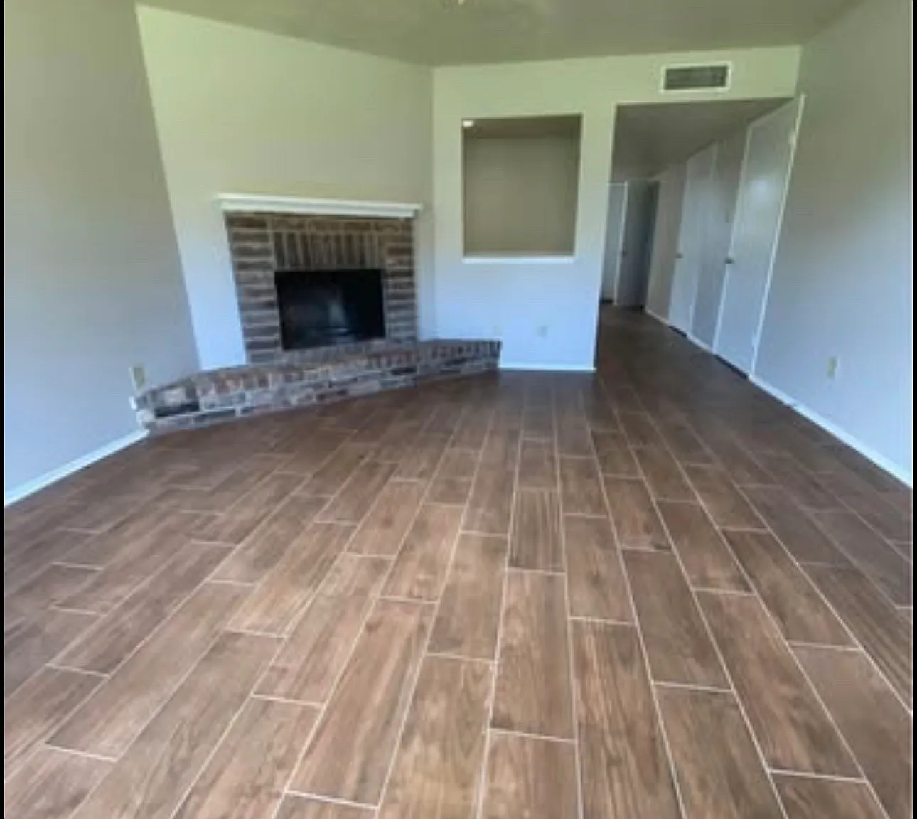 2 bed, 1.5 bath, 1332 sqft, $1,200 — Photo 3