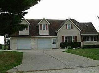 7164 E 2480th St, Kewanee, IL 61443