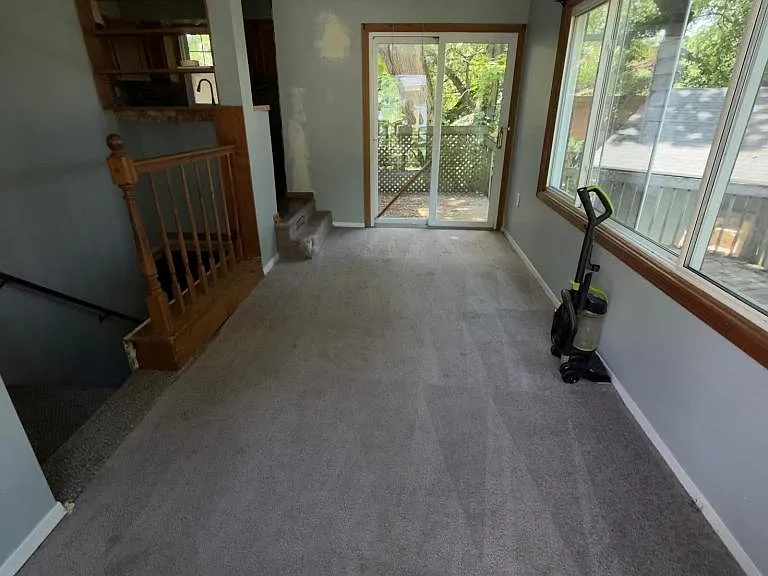 917 Kirkwood Ave — Photo 7