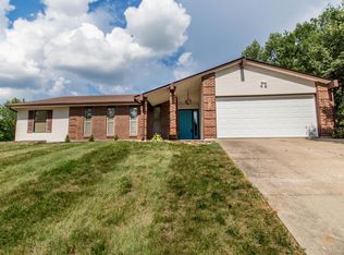 212 Park De Ville Dr, Columbia, MO 65203