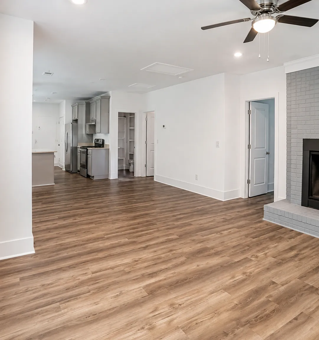 1100 A Lancaster Street — Photo 3