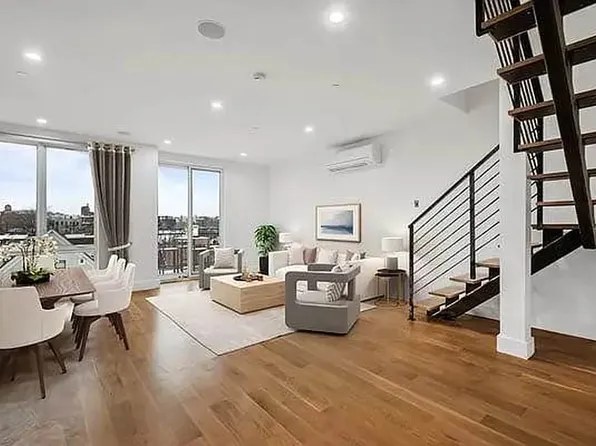 317 Winthrop Street image 1 of 10