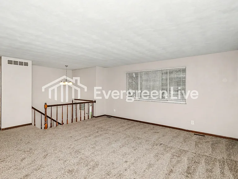 224 Mason Ave — Photo 3