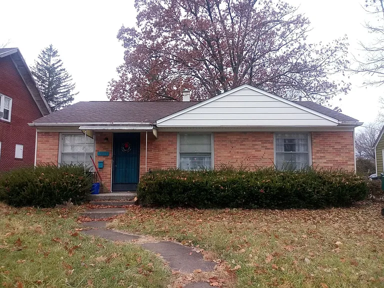 1413 N Woodridge Ave — Photo 1