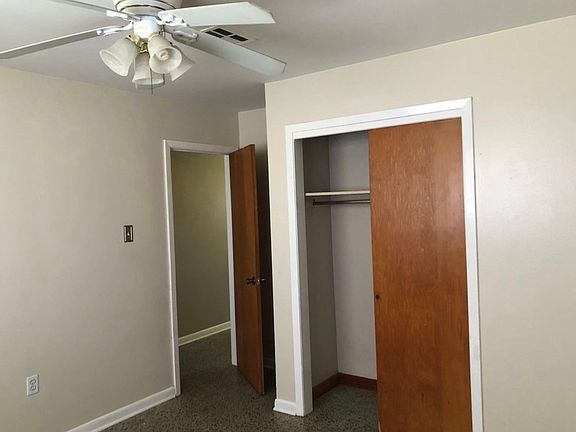 3rd image of 114 Park Dr