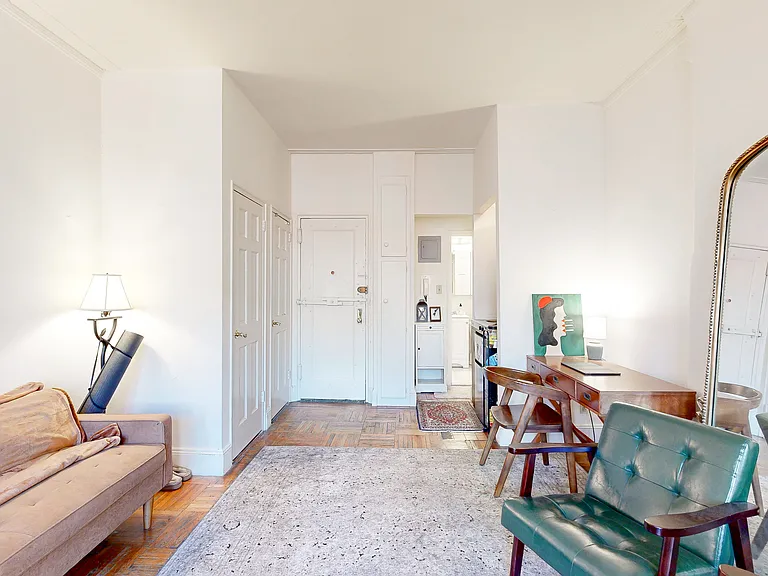 116 W 69th St #5-A — Photo 8