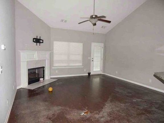 Additional Living Room