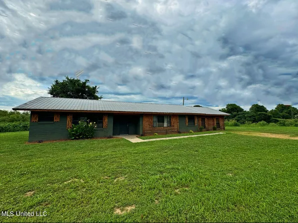 727 Old Benton Rd, Yazoo City, MS 39194