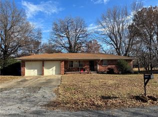 2308 Cherokee Ave, Baxter Springs, KS 66713