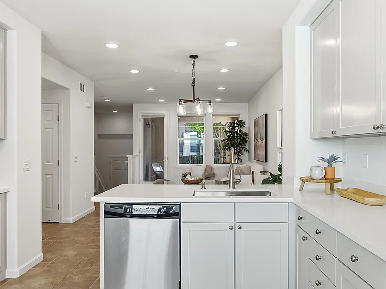 482 Tristania Ter — Photo 11