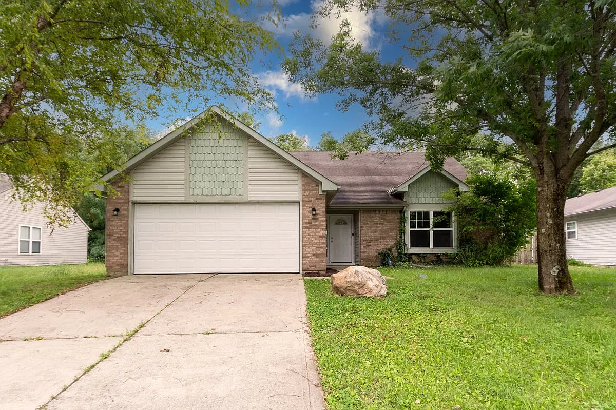 11325 Sweetleaf Drive — Photo 1
