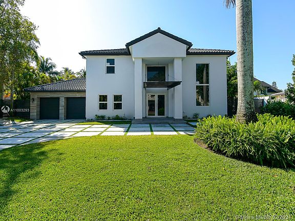 2nd image of 9457 NW 54th Doral Circle Ln