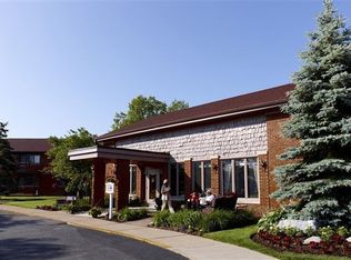 18760 E 13 Mile Rd, Roseville, MI 48066