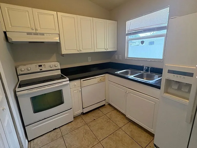 4316 New York Ave — Photo 2