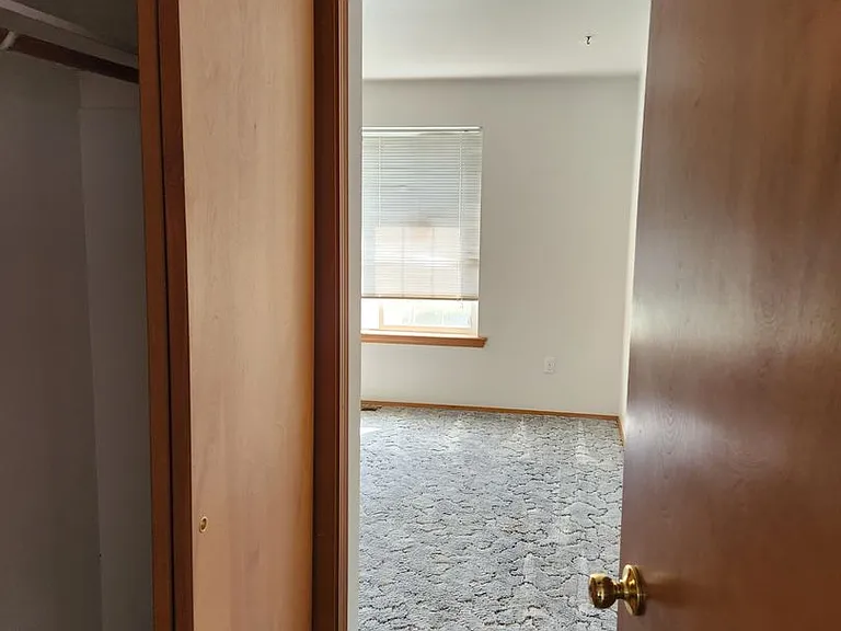 501 Jamie Dr — Photo 8