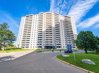 5 San Romanoway #405, Toronto, ON M3N2Y4