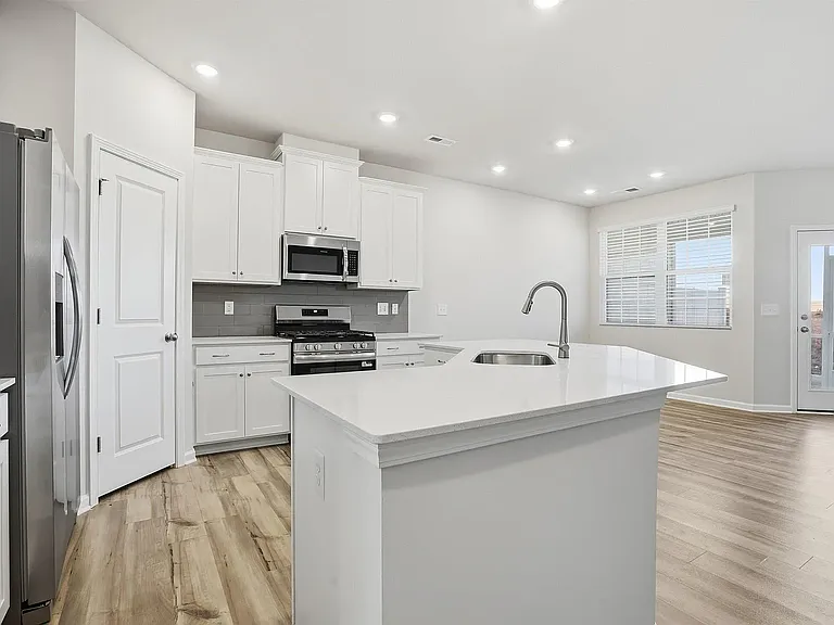 1683 Wren Creek Rd — Photo 3