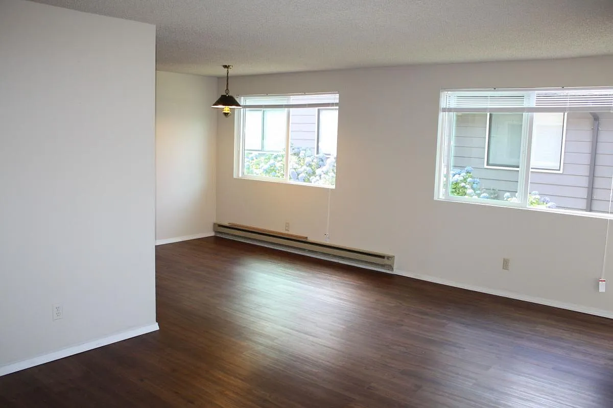 2 bed, 1250 sqft, $1,695 — Photo 4