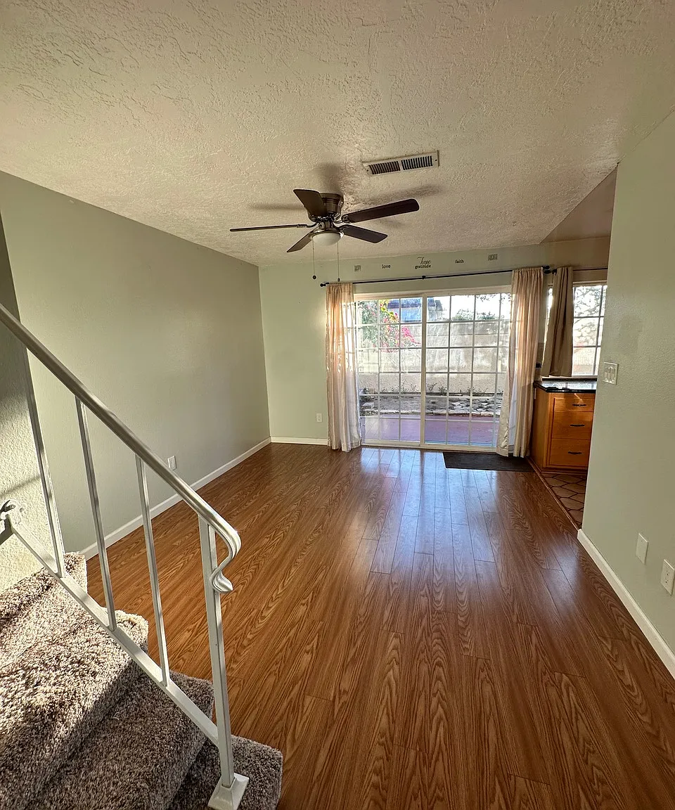 3 bed, 1435 sqft, $3,850 — Photo 4