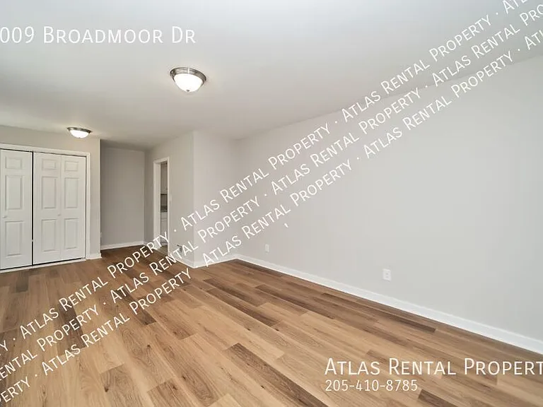 1009 Broadmoor Dr — Photo 9
