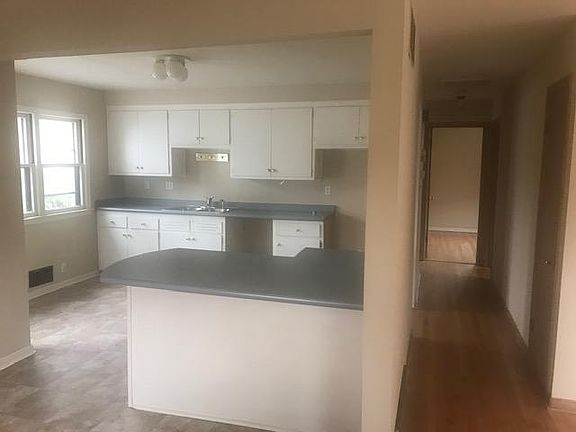2nd image of 7657 N Edgeworth Dr