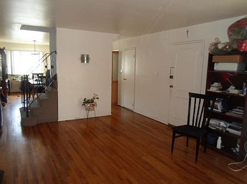 3rd image of 1446 E 87th St