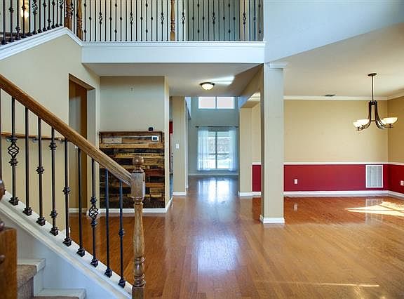 5th image of 5216 White Pine Dr